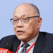 華紙董事長黃鯤雄